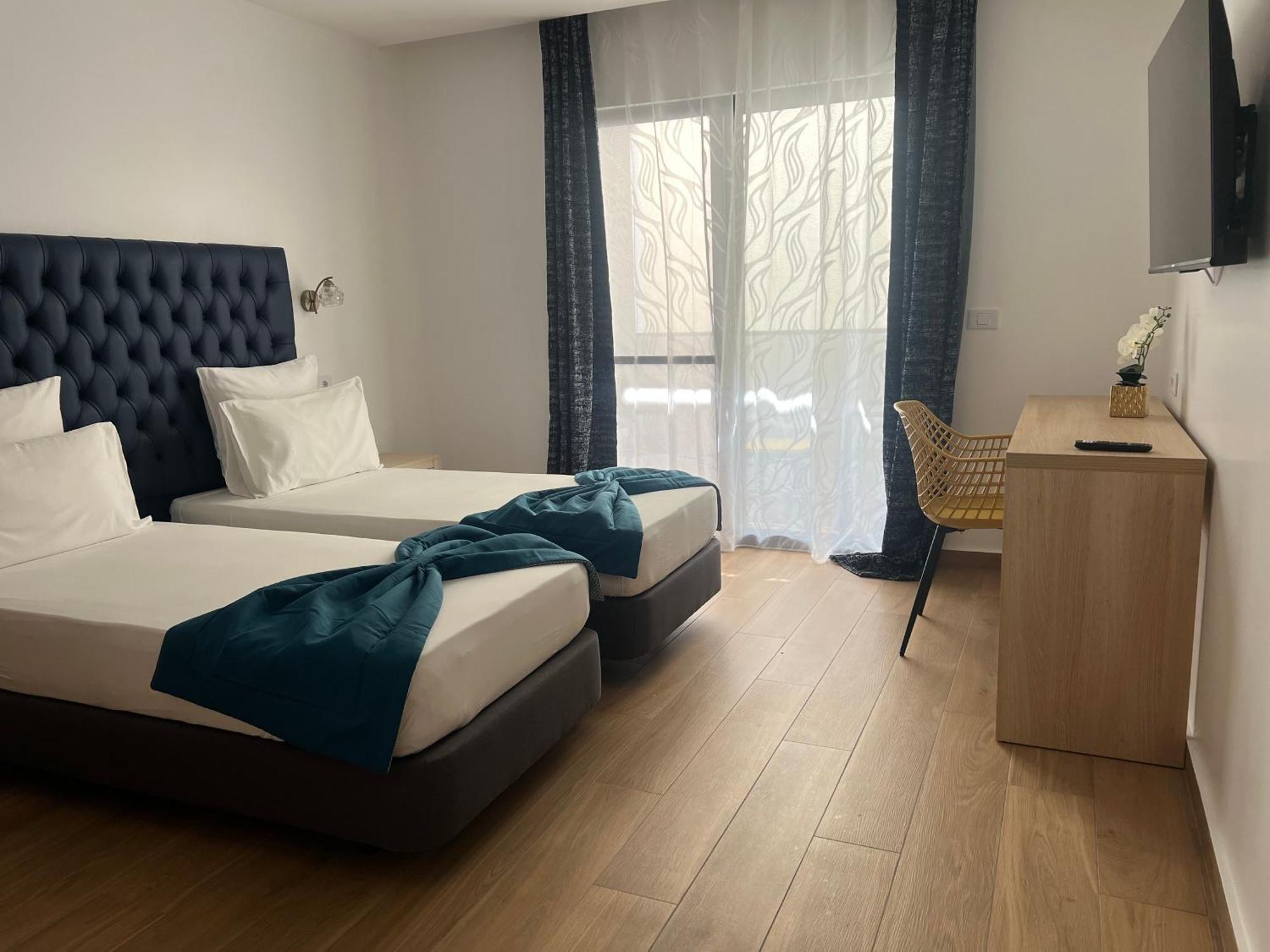 Hotel Blue Sky Таррафал Екстер'єр фото